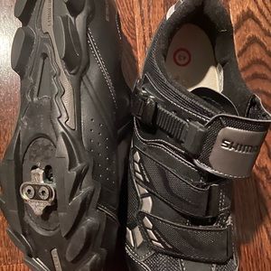 Cycling sneakers